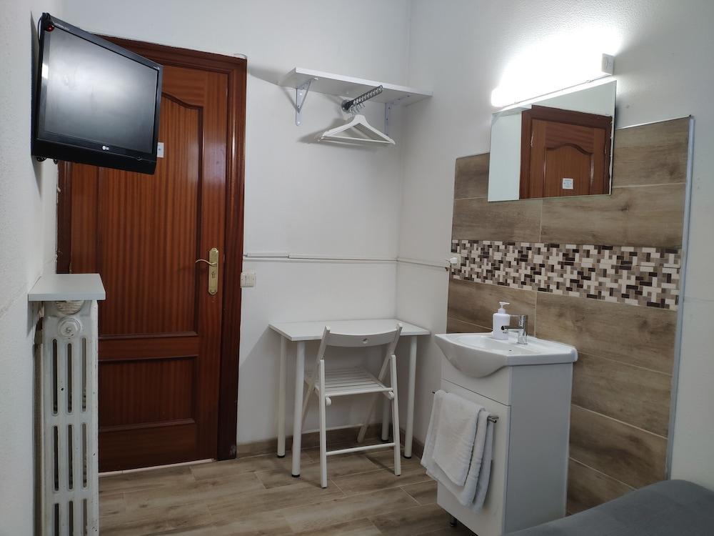 Hostal Cervantes Madrid Eksteriør bilde