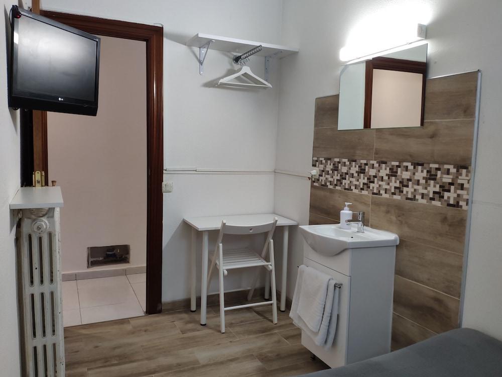 Hostal Cervantes Madrid Eksteriør bilde