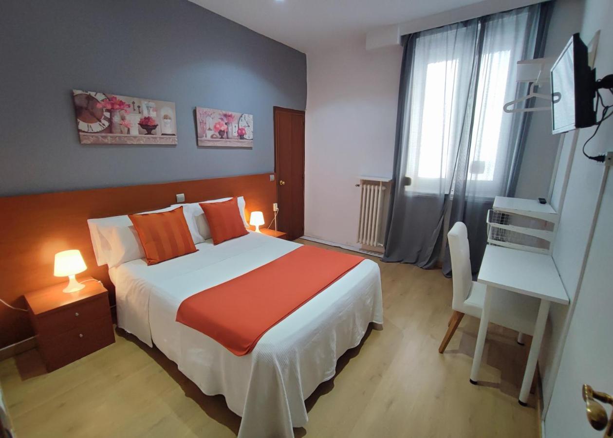 Hostal Cervantes Madrid Eksteriør bilde