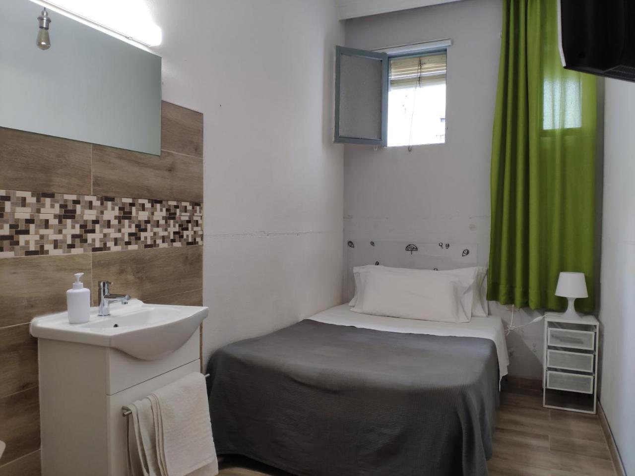 Hostal Cervantes Madrid Rom bilde